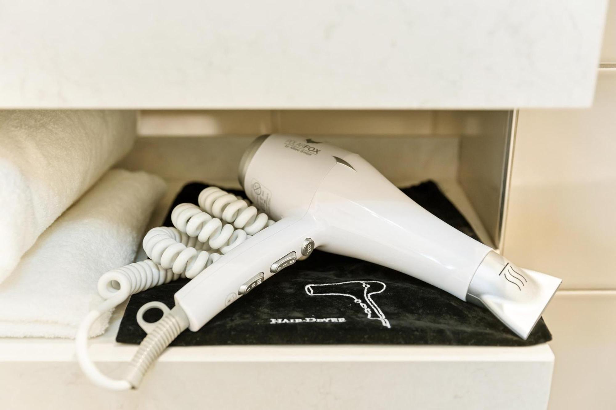 Superior Room,1516415164:JPEG